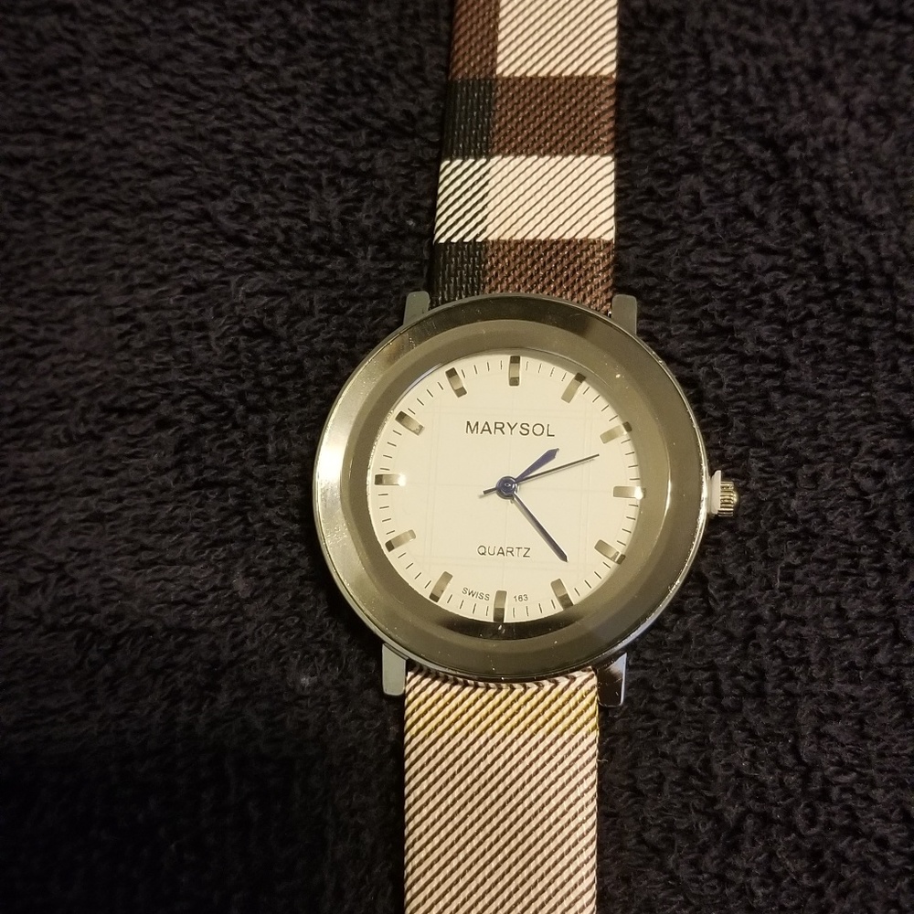 Watch - Picture 2 of 3